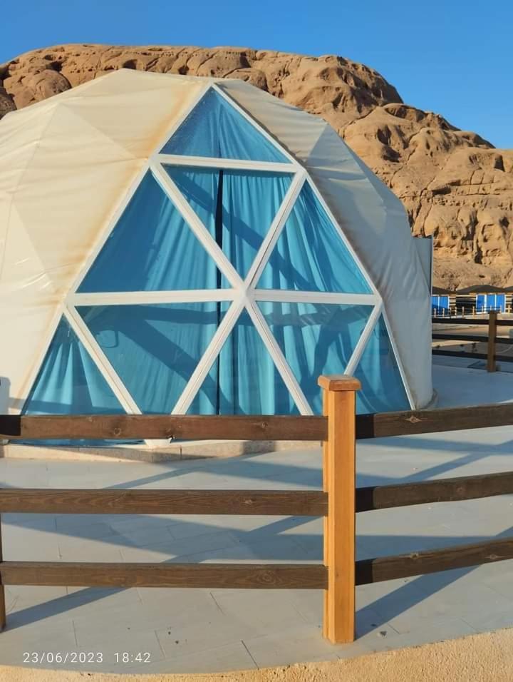 Sami Al Muzna Rum Camp Wadi Rum Exterior foto